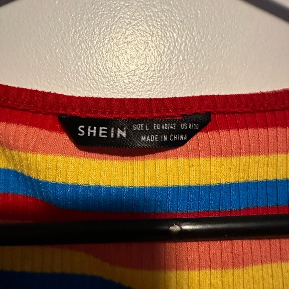 SHEIN cropped tee - Picture 4 of 4